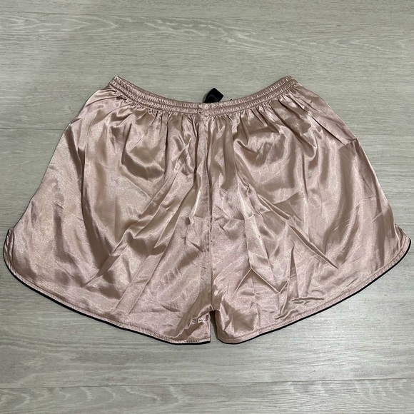 Silk pajama bottoms - Picture 2 of 3